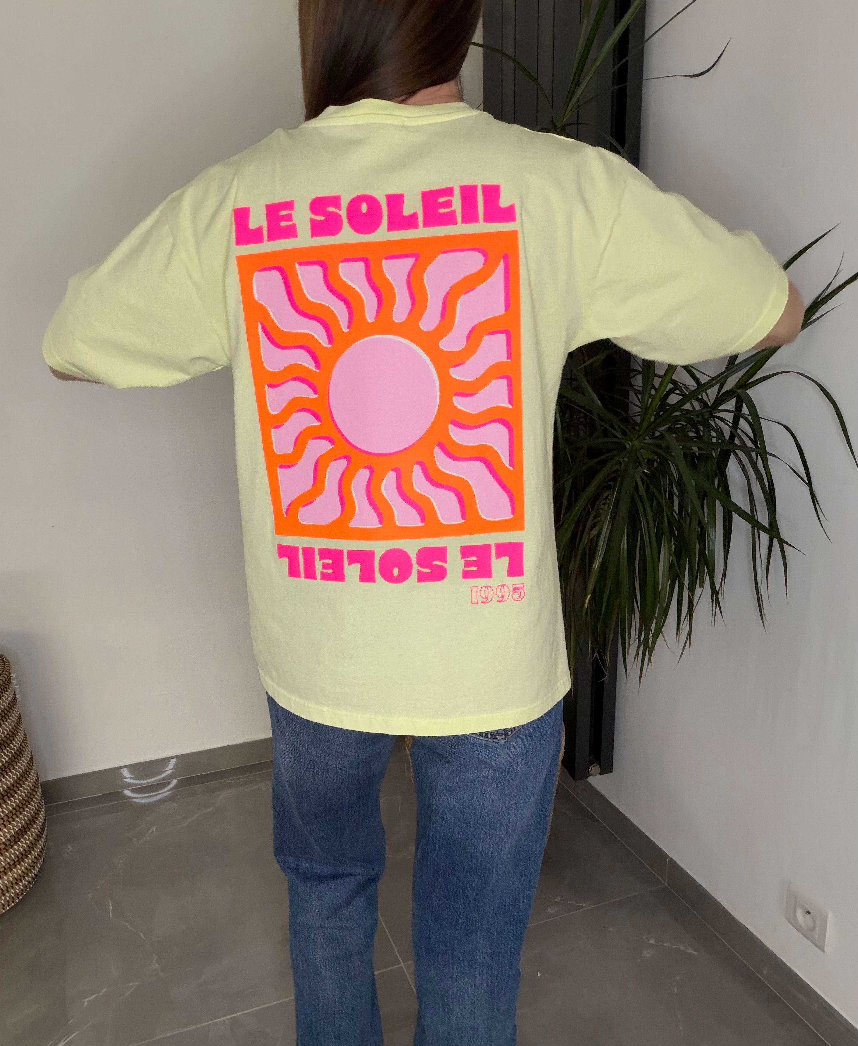 T-shirt jaune
