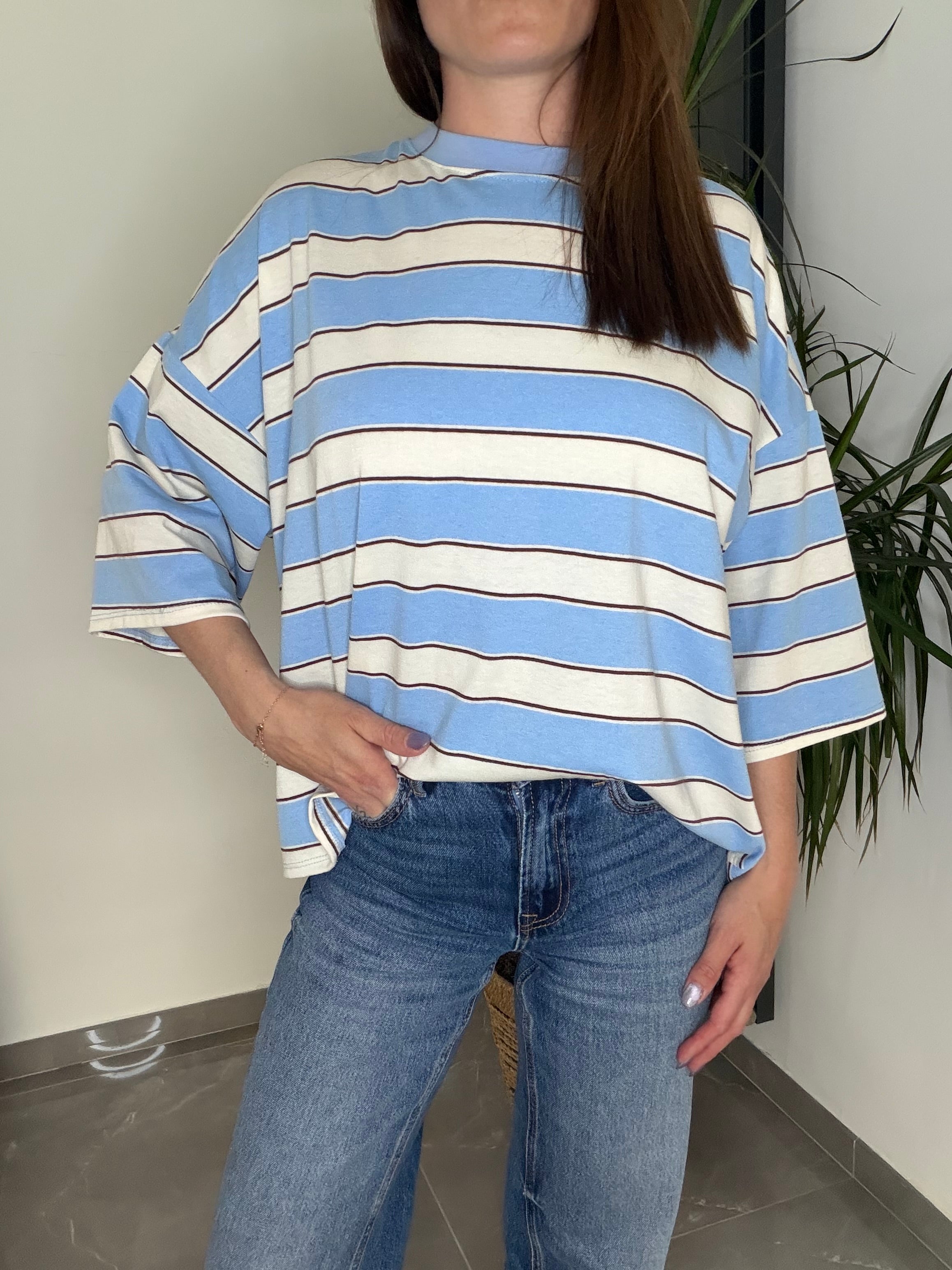 T-Shirt bleu noeud