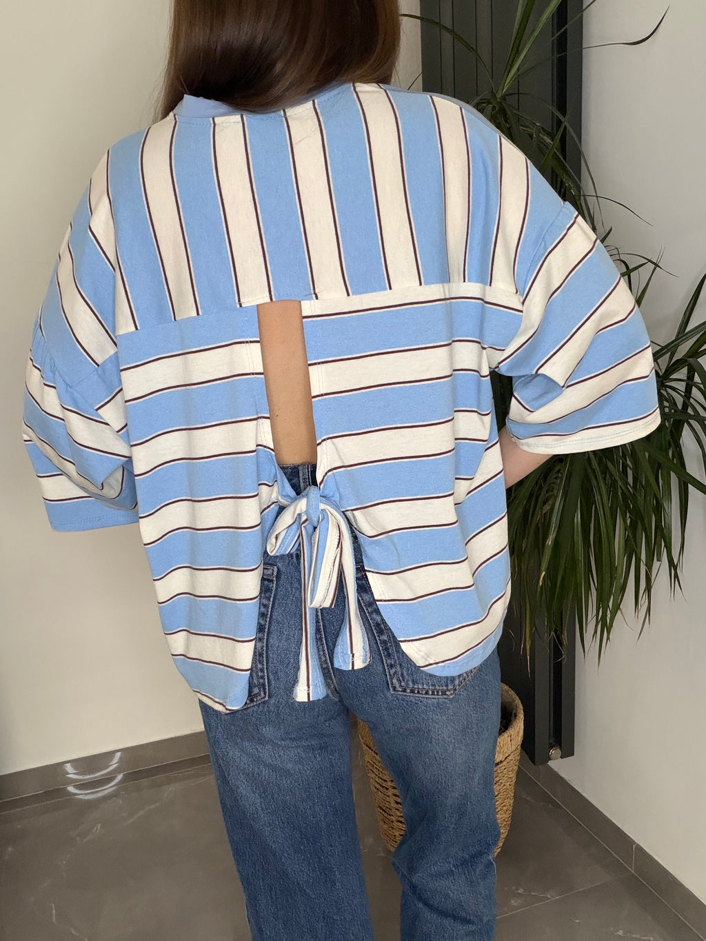 T-Shirt bleu noeud